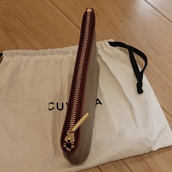 Cuyana Mini Canvas and Leather Tan and Deep Red Pouch with Gold Zipper - Picture 5 of 8